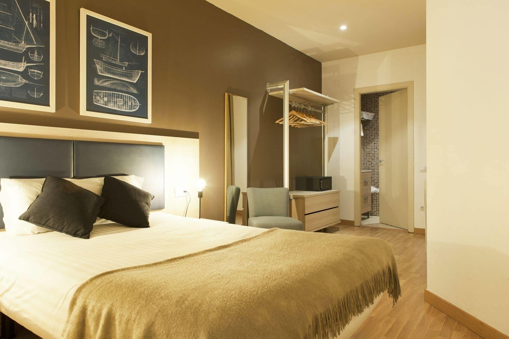 Mh Ramblas Apartment *